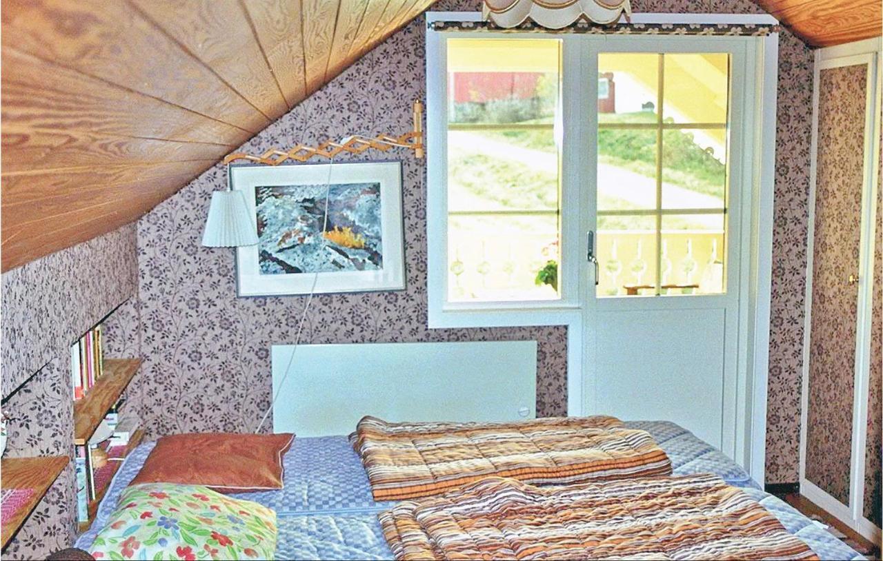 3 Bedroom Beautiful Home In Kristdala Malghult Exterior photo