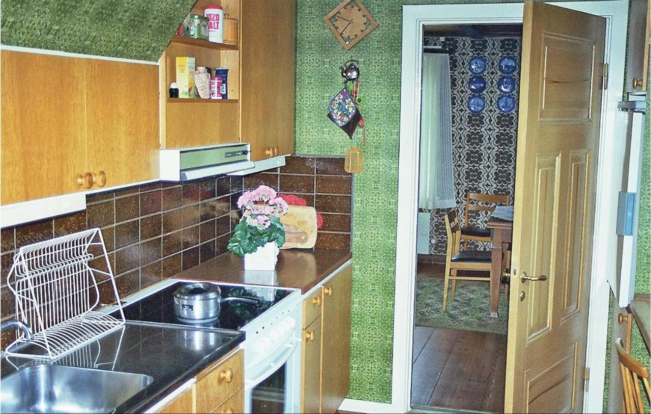 3 Bedroom Beautiful Home In Kristdala Malghult Exterior photo